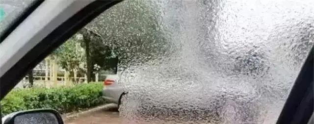 雪地行車安全技巧_出行提示_降雪天氣開(kāi)車注意事項(xiàng)