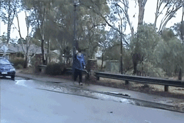 雨天開(kāi)車(chē)注意事項(xiàng)_雨天安全出行_出行提示