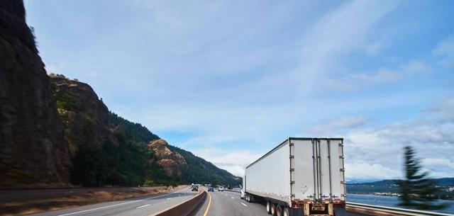 路況_美國(guó)高速公路問題_美國(guó)道路狀況差