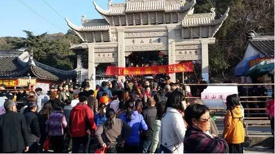 高考期間安全出行提示_出行提示圖片_出行提示