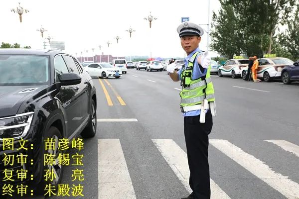 夏季客車安全駕駛技巧_出行提示_安全駕乘大客車細節(jié)