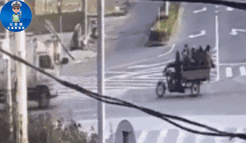 農用車非法載人危害_農用車貨運安全_出行提示