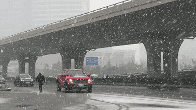 冰雪路面行車注意事項_雨雪天安全駕駛技巧_出行提示