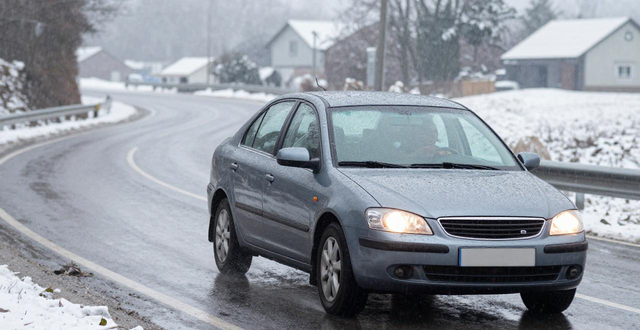 雨雪天氣出行安全提示_雨雪天氣開車注意事項(xiàng)_出行提示